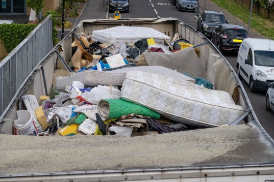 Oakfield Road 40ft artic trailer May 2018-1.jpg